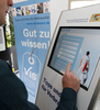 Umfangreiche Verbraucherinformationen erhält man derzeit über eine Infostele im Landratsamt. Foto: Stefanie Dodel/Landratsamt Unterallgäu