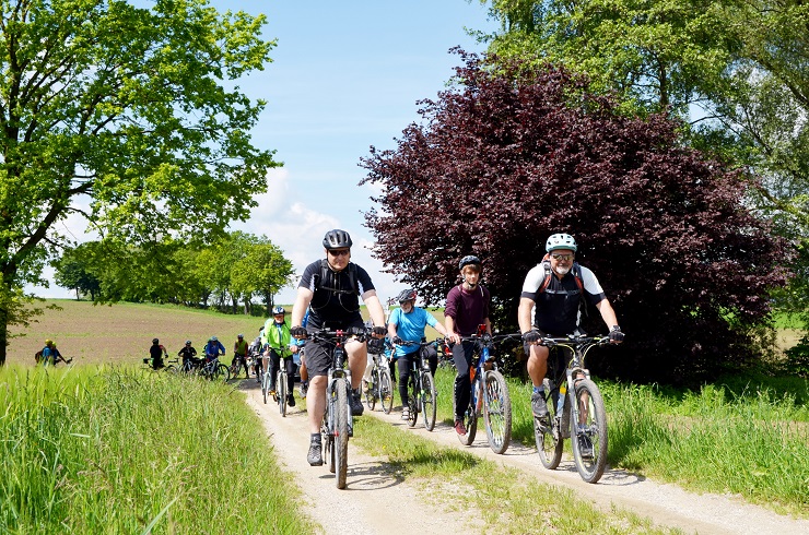 Ein voller Erfolg war heuer die Unterallgäu-Radtour durch den Landkreis. Unser Bild zeigt einen Teil der Mountainbike- und Tourenradgruppe. Foto: Claudia Schaupp/Landratsamt Unterallgäu