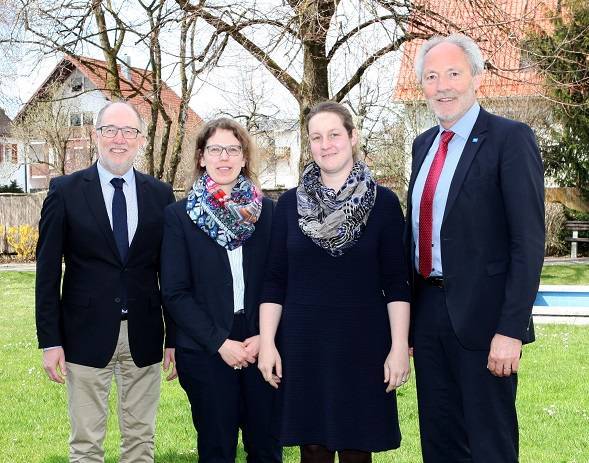 Im Bild (von links) Schulleiter Georg Renner, die Außenstellen-Leiterinnen Ute Mangrich (Bad Wörishofen) und Stella Schmitt (Memmingen) zu Gast bei Landrat Hans-Joachim Weirather. Foto: Eva Büchele/Landratsamt Unterallgäu