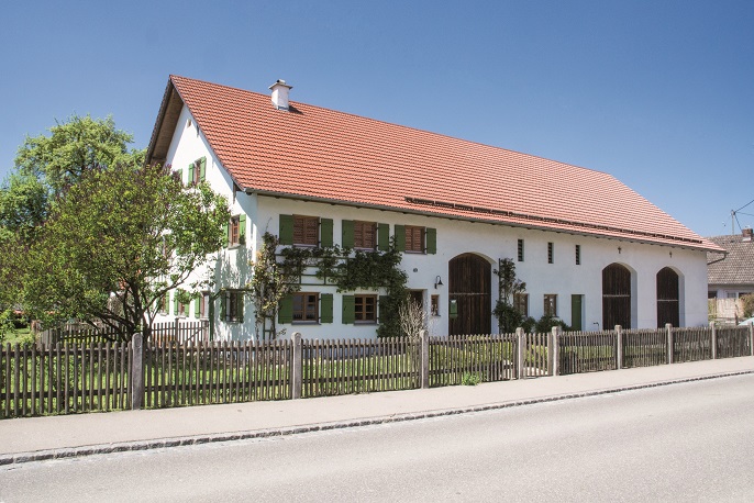 Ein vorbildlich saniertes Bauernhaus in Oberkammlach. Bild: LARS Consult