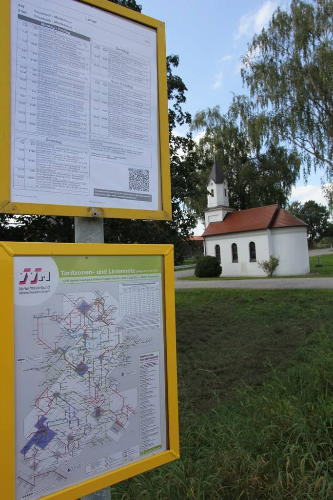 Zum Bild: Übersichtlicher gestaltet und leichter lesbar sind die neuen Busfahrpläne. Foto: VVM