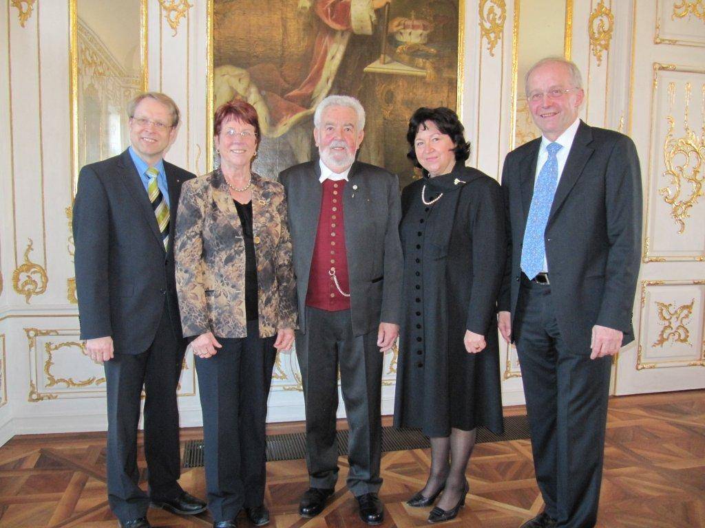 Dr. Stephan Winter (Erster Bürgermeister der Stadt Mindelheim), Heidi Zacher (Landrats-Stellvertreterin des Landkreises Unterallgäu), Wolfgang Vogt, Elisabeth Fuß (Direktorin der Staatlichen Schulämter im Landkreis Unterallgäu und der Stadt Memmingen