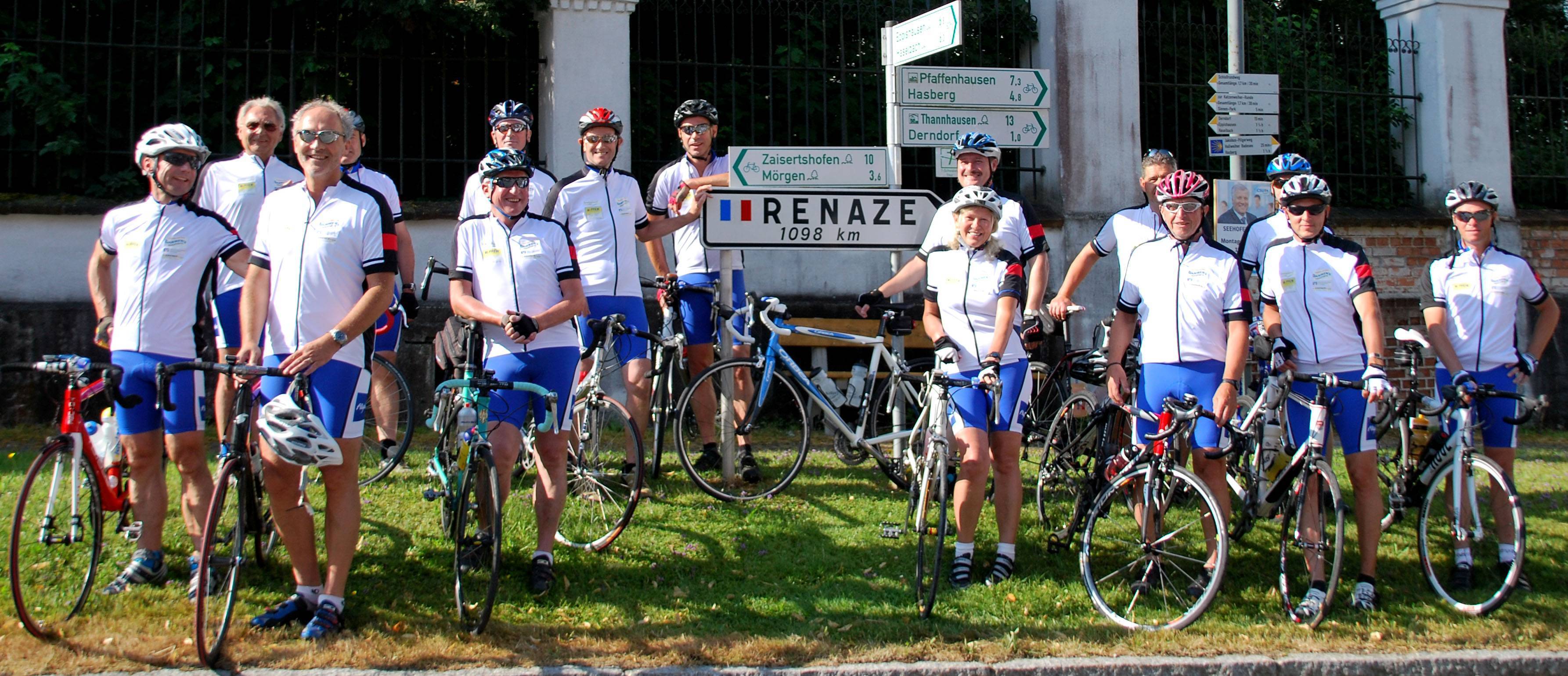 Eine Unterallgäuer Delegation mit Landrat Hans-Joachim Weirather radelt 1200 Kilometer nach Renazé in Frankreich.