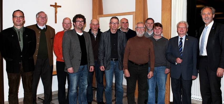 Zum neuen Naturschutzbeirat gehören (von links) Wolfram Hennemann, Pius Kirner, German Weber, Peter Guggenberger-Waibel, Andreas Blank, Ludwig Friedrich, Hermann Kunze, Volker Ziemer, Rainer Nützel, Joachim Nuscheler und Manfred Putz. Foto: Landratsamt 