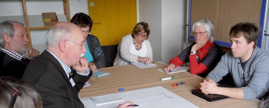 In Arbeitsgruppen widmeten sich die Unterallgäuer Seniorenbeauftragten bei ihrer jüngsten Klausurtagung verschiedenen Themen. Foto: Landratsamt Unterallgäu/Hubert Plepla